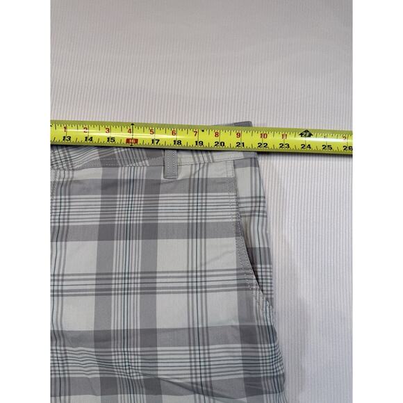 Columbia Regular Fit Plaid Shorts Gray 42x12 Cotton Blend Casual Golf - Picture 5 of 10
